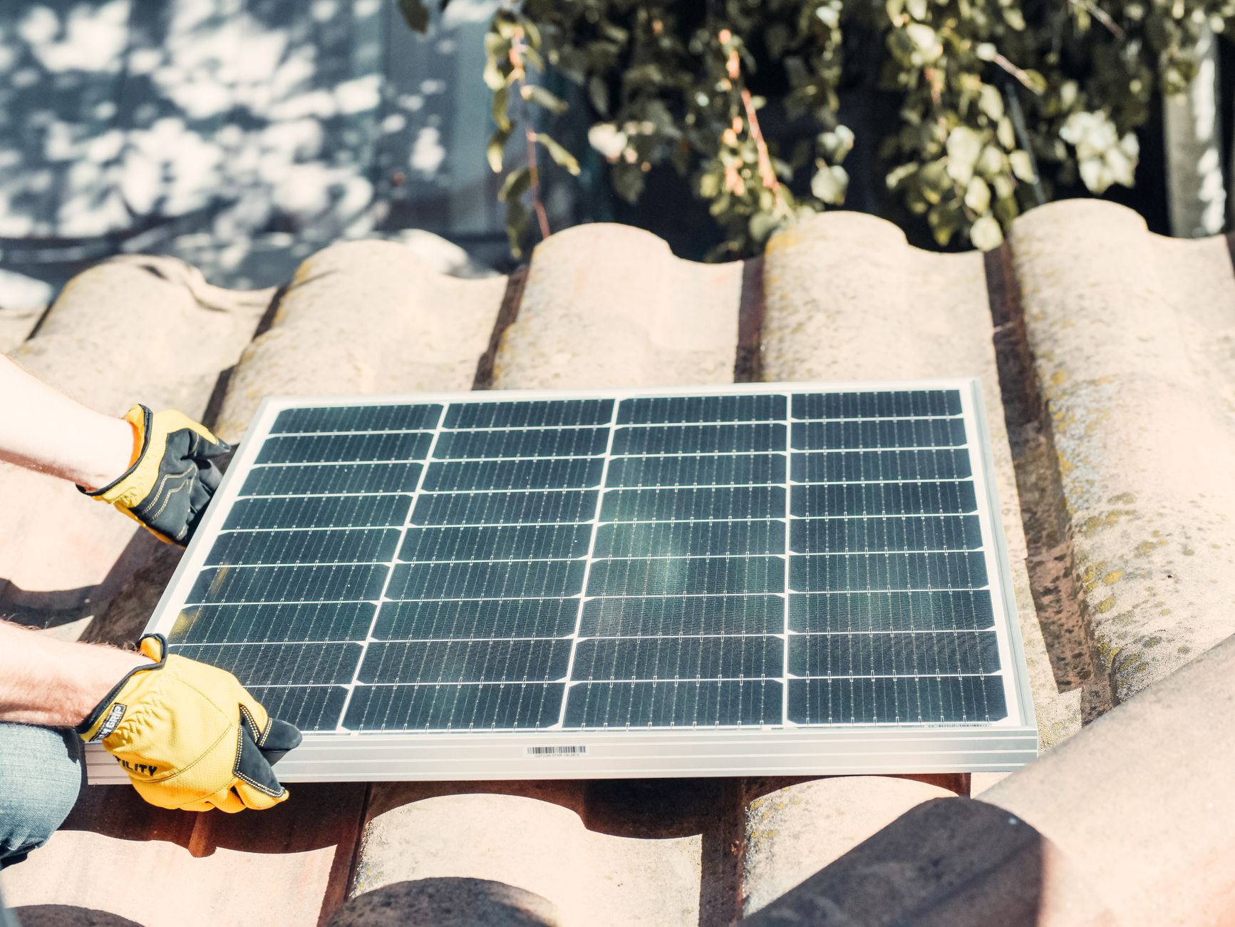 Installateur panneaux solaires équipe à Aubervilliers